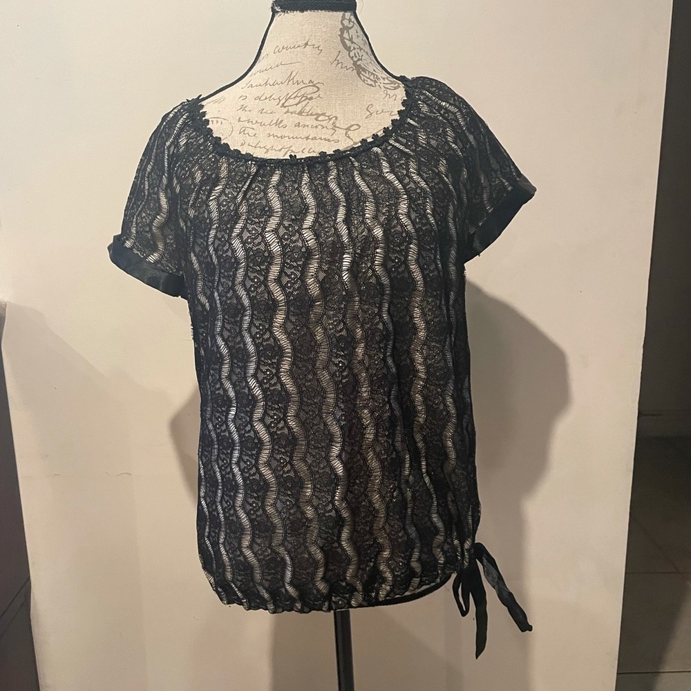 DStudio women’s top in a size small